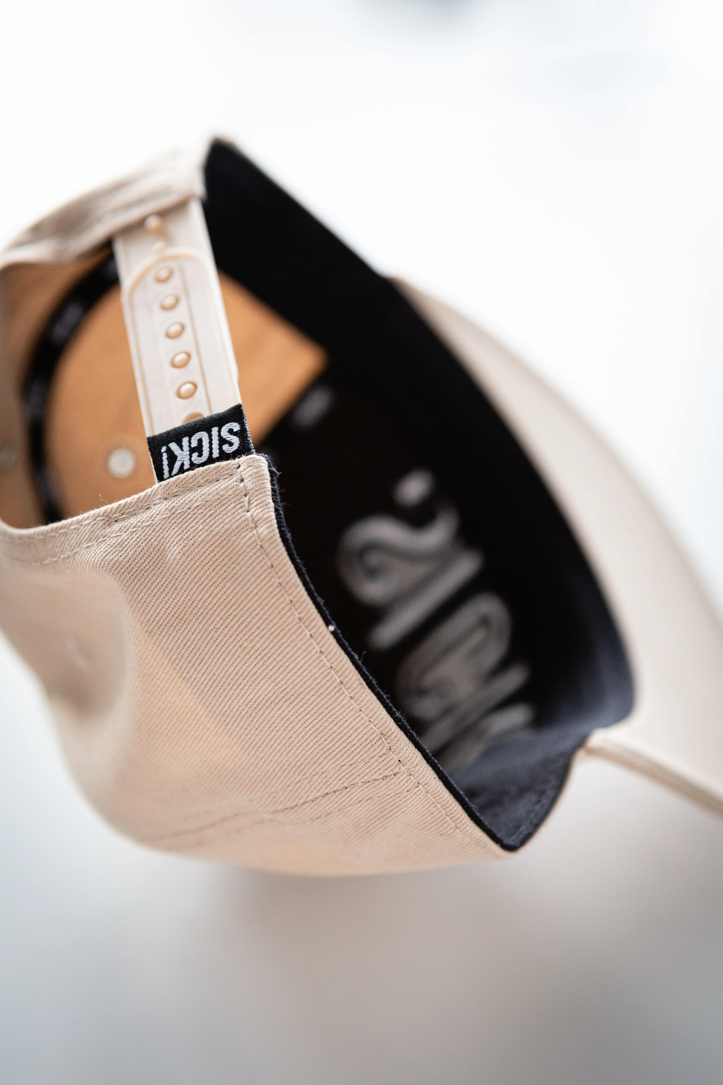 Classic Snapback "Beige" - Image 4