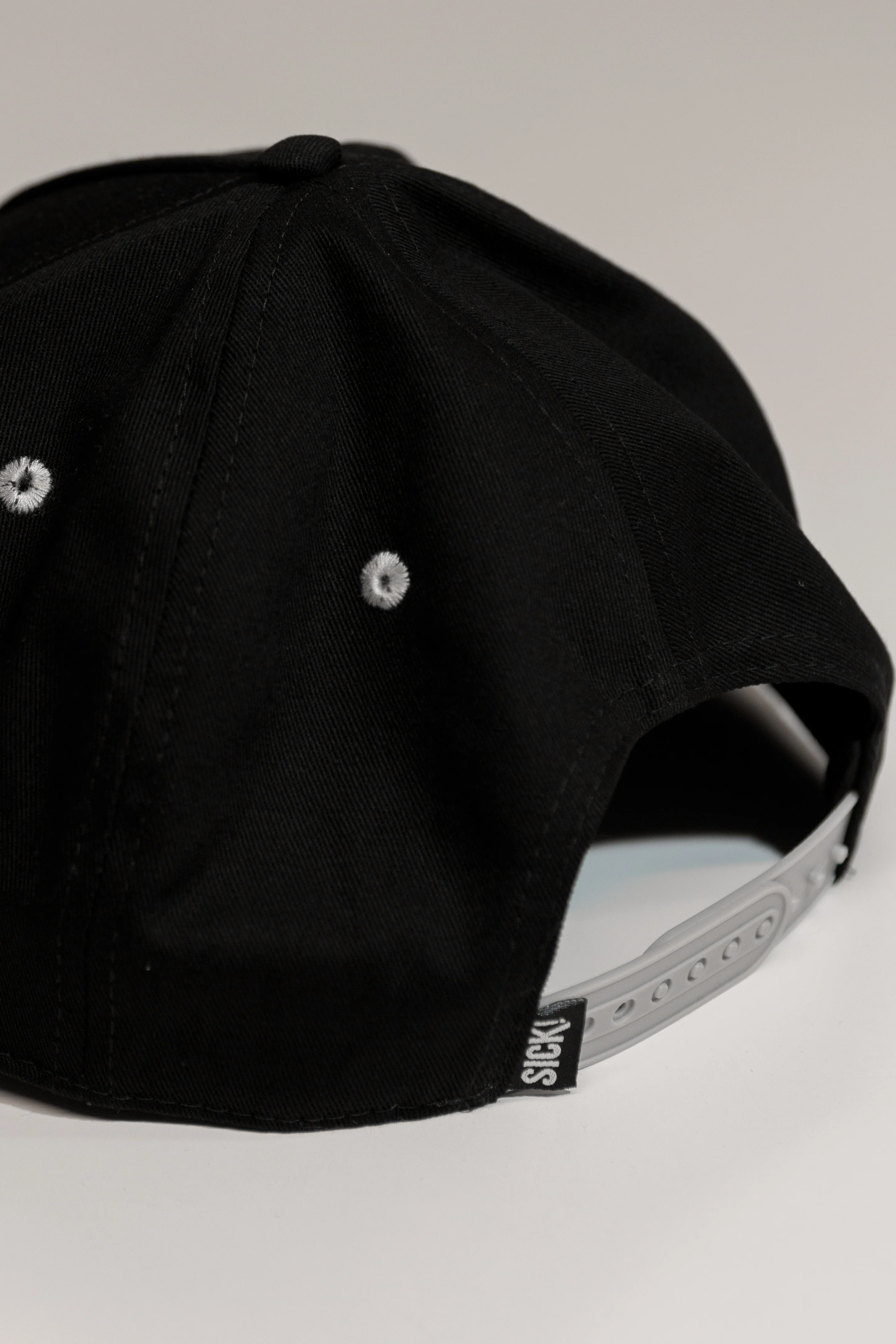 Snapback Premium Grey 2.0 - Image 4